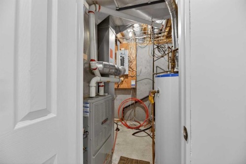 3-32460 Range Road 61, Rural Mountain View County, AB - Indoor Photo Showing Other Room