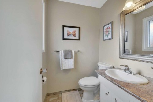 31 Mitchell Avenue, Red Deer, AB - Indoor Photo Showing Bathroom