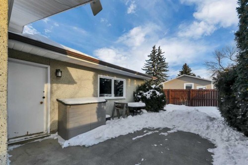 31 Mitchell Avenue, Red Deer, AB - Outdoor With Exterior
