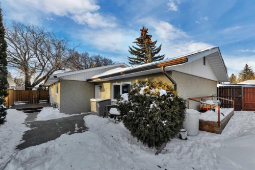 31 Mitchell Avenue, Red Deer, AB - Outdoor