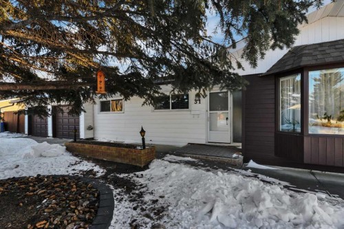 31 Mitchell Avenue, Red Deer, AB - Outdoor