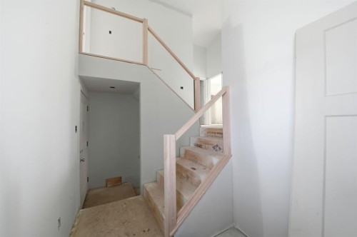 8 Henner'S Place, Lacombe, AB - Indoor Photo Showing Other Room