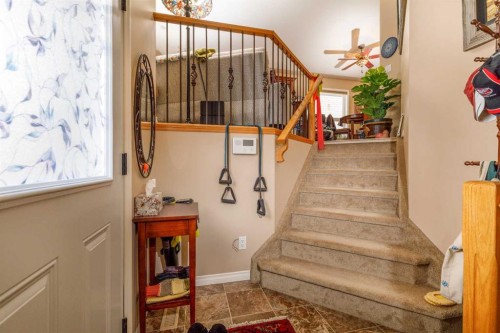 37 Regatta Way, Sylvan Lake, AB - Indoor Photo Showing Other Room