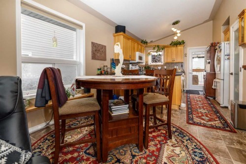37 Regatta Way, Sylvan Lake, AB - Indoor Photo Showing Dining Room