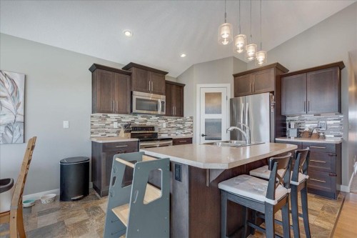 10 Artemis Place, Blackfalds, AB - Indoor Photo Showing Kitchen With Upgraded Kitchen