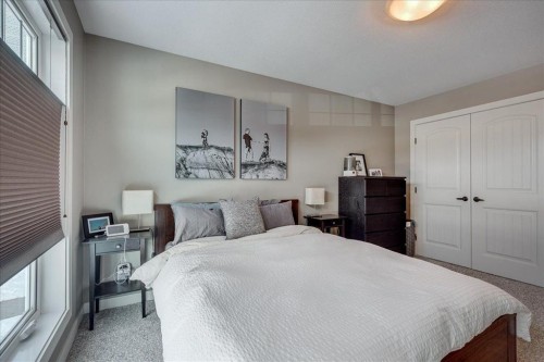 10 Artemis Place, Blackfalds, AB - Indoor Photo Showing Bedroom