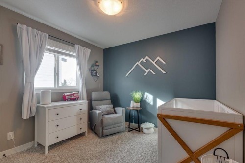 10 Artemis Place, Blackfalds, AB - Indoor Photo Showing Bedroom