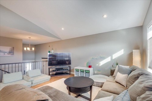 10 Artemis Place, Blackfalds, AB - Indoor Photo Showing Living Room