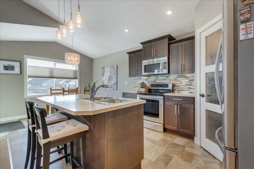 10 Artemis Place, Blackfalds, AB - Indoor Photo Showing Kitchen With Double Sink