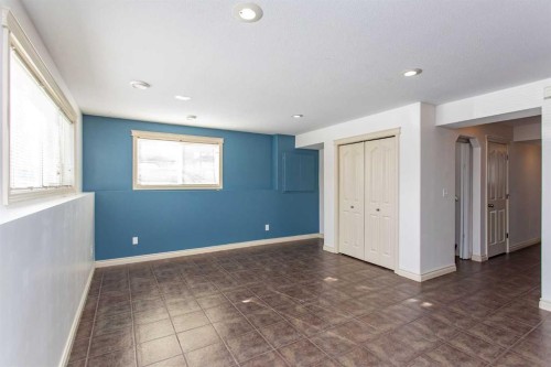 121 Jordan Parkway, Red Deer, AB - Indoor Photo Showing Other Room