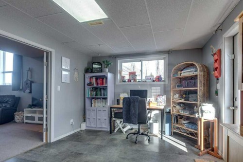 13 Heritage Drive, Penhold, AB - Indoor