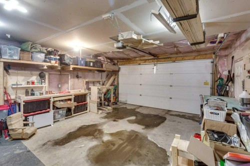 13 Heritage Drive, Penhold, AB - Indoor Photo Showing Garage