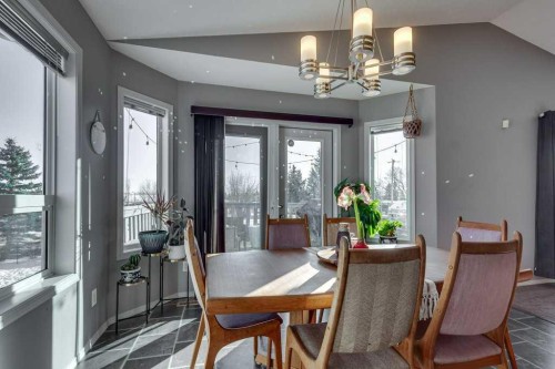 13 Heritage Drive, Penhold, AB - Indoor Photo Showing Dining Room