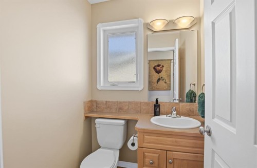 58 Lewis Close, Red Deer, AB - Indoor Photo Showing Bathroom