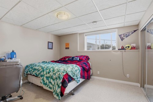 58 Lewis Close, Red Deer, AB - Indoor Photo Showing Bedroom