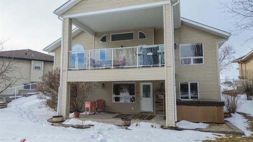 58 Lewis Close, Red Deer, AB - Outdoor