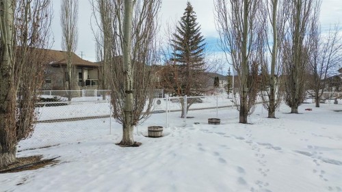 58 Lewis Close, Red Deer, AB - Outdoor