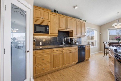58 Lewis Close, Red Deer, AB - Indoor Photo Showing Kitchen