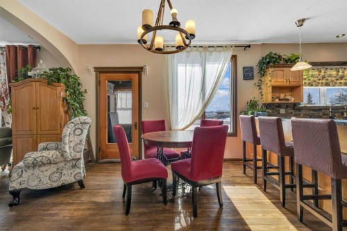6312 48 Ave, Ponoka, AB - Indoor Photo Showing Dining Room