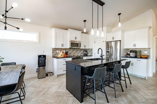 53 Portway Close, Blackfalds, AB - Indoor Photo Showing Kitchen With Stainless Steel Kitchen With Upgraded Kitchen