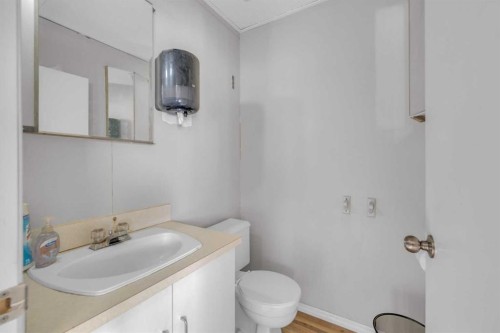 6606 42 Ave, Ponoka, AB 