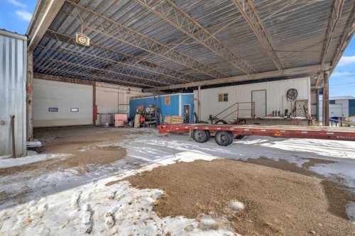 6606 42 Ave, Ponoka, AB 