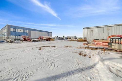 6606 42 Ave, Ponoka, AB 