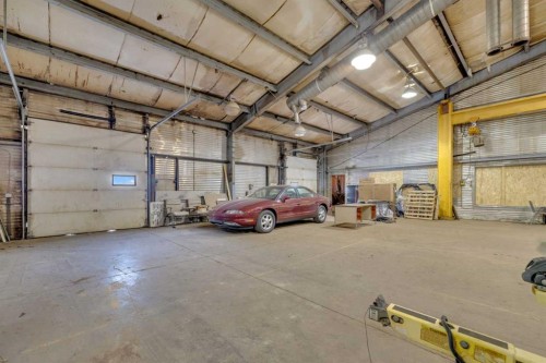 6606 42 Ave, Ponoka, AB 