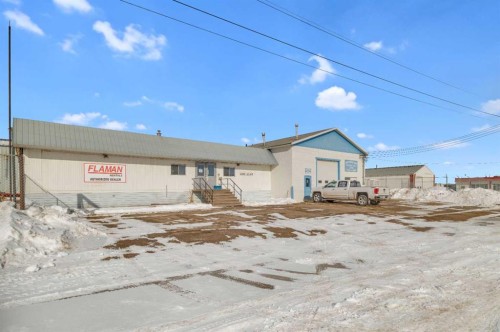 6606 42 Ave, Ponoka, AB 