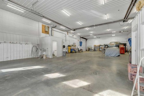 6606 42 Ave, Ponoka, AB 