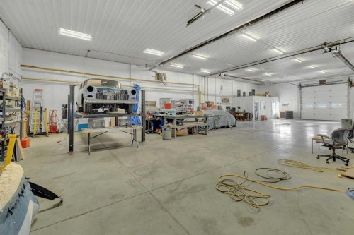 6606 42 Ave, Ponoka, AB 