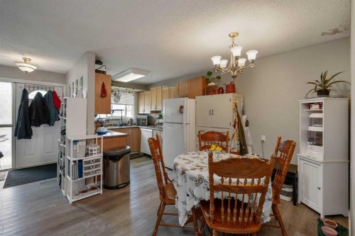 9909 171 Avenue Nw, Edmonton, AB - Indoor Photo Showing Dining Room