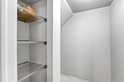 205 Van Slyke Way, Red Deer, AB 