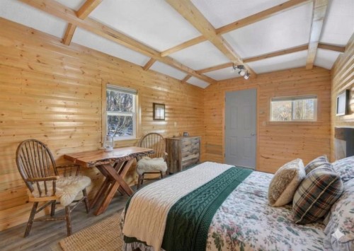 11 Aimie Avenue, White Sands, AB - Indoor