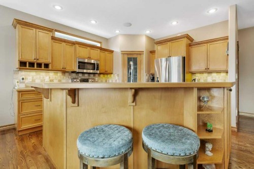 134 Lougheed Close, Red Deer, AB - Indoor Photo Showing Kitchen