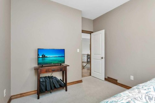 134 Lougheed Close, Red Deer, AB - Indoor Photo Showing Bedroom