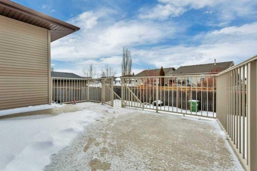 134 Lougheed Close, Red Deer, AB - Outdoor