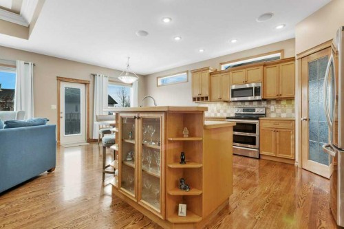 134 Lougheed Close, Red Deer, AB - Indoor Photo Showing Kitchen