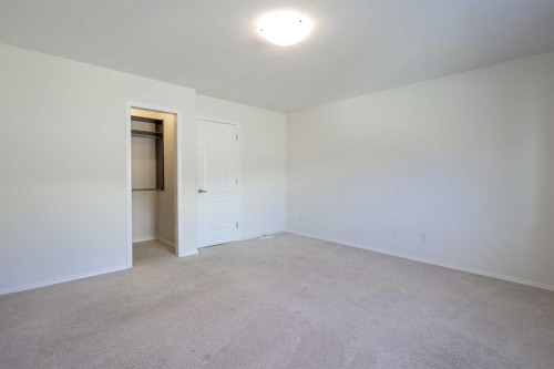 608-30 Carleton Avenue, Red Deer, AB - Indoor Photo Showing Other Room