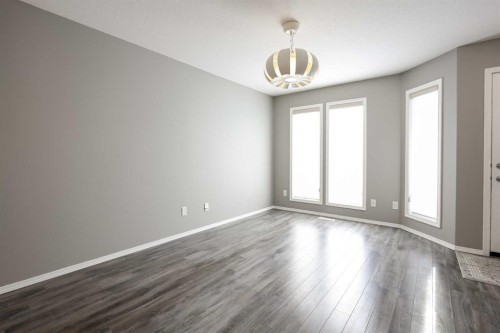 608-30 Carleton Avenue, Red Deer, AB - Indoor Photo Showing Other Room
