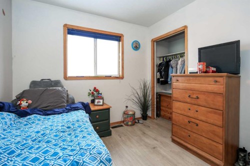 77 Duval Crescent, Red Deer, AB - Indoor Photo Showing Bedroom