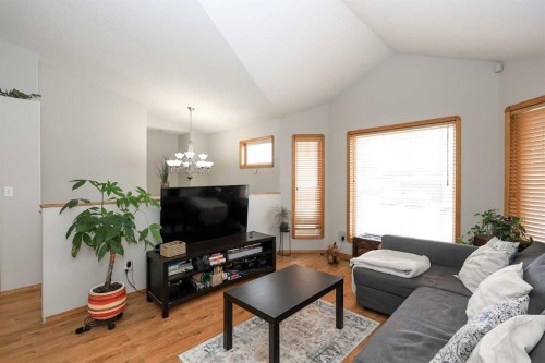 77 Duval Crescent, Red Deer, AB - Indoor Photo Showing Living Room