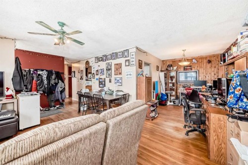 4939 45 Street, Innisfail, AB - Indoor