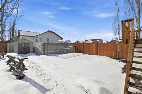 170 Kerr Close, Red Deer, AB - Outdoor