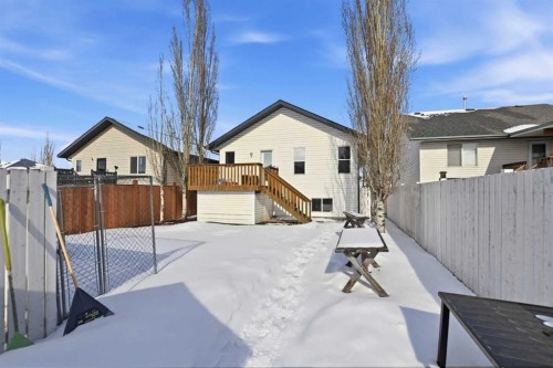 170 Kerr Close, Red Deer, AB - Outdoor