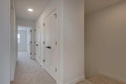 32 Inglis Crescent, Sylvan Lake, AB - Indoor Photo Showing Other Room