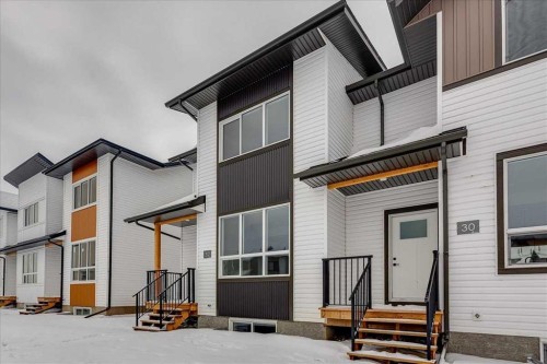 32 Inglis Crescent, Sylvan Lake, AB - Outdoor