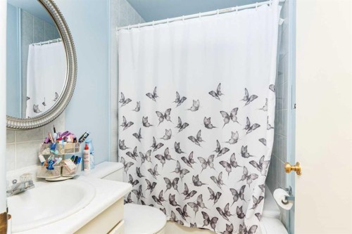 4216 37 Street, Red Deer, AB - Indoor Photo Showing Bathroom