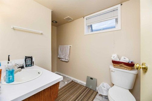 4216 37 Street, Red Deer, AB - Indoor Photo Showing Bathroom