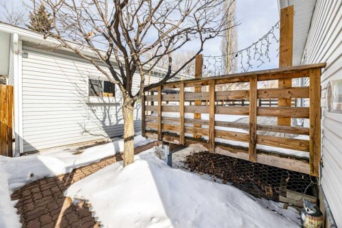 4216 37 Street, Red Deer, AB - Outdoor